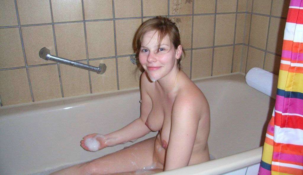 Любительские фото голой в ванной